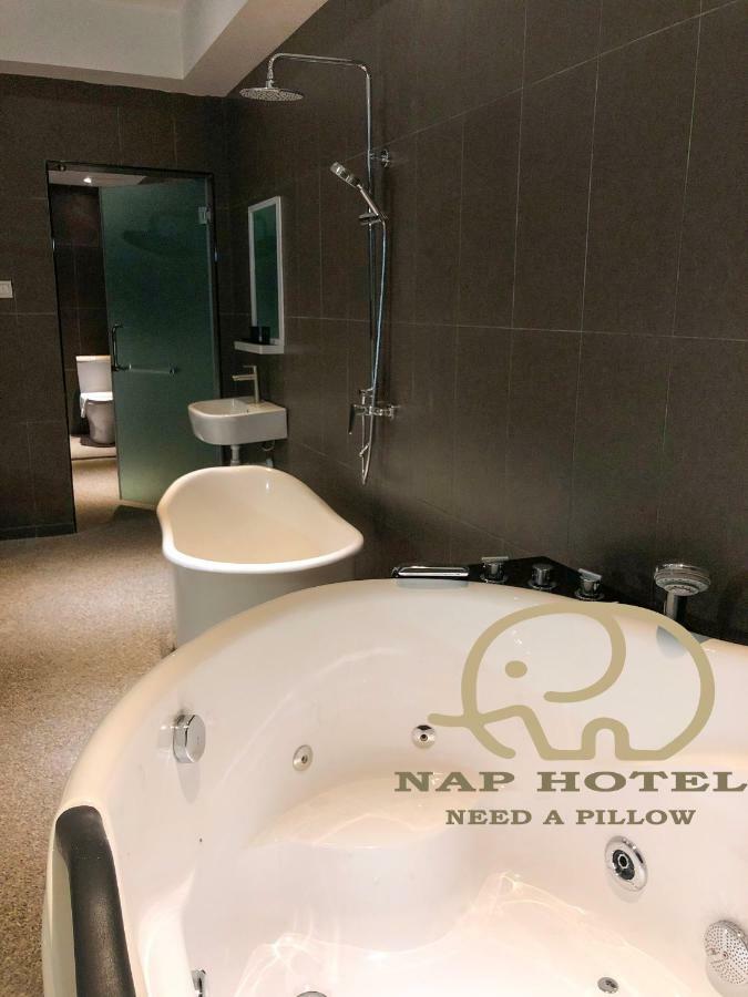Nap Hotel ยะโฮร์บาห์รู ภายนอก รูปภาพ